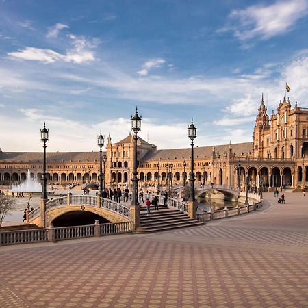 Froilan City Walls By Valcambre Sevilla Buitenkant foto