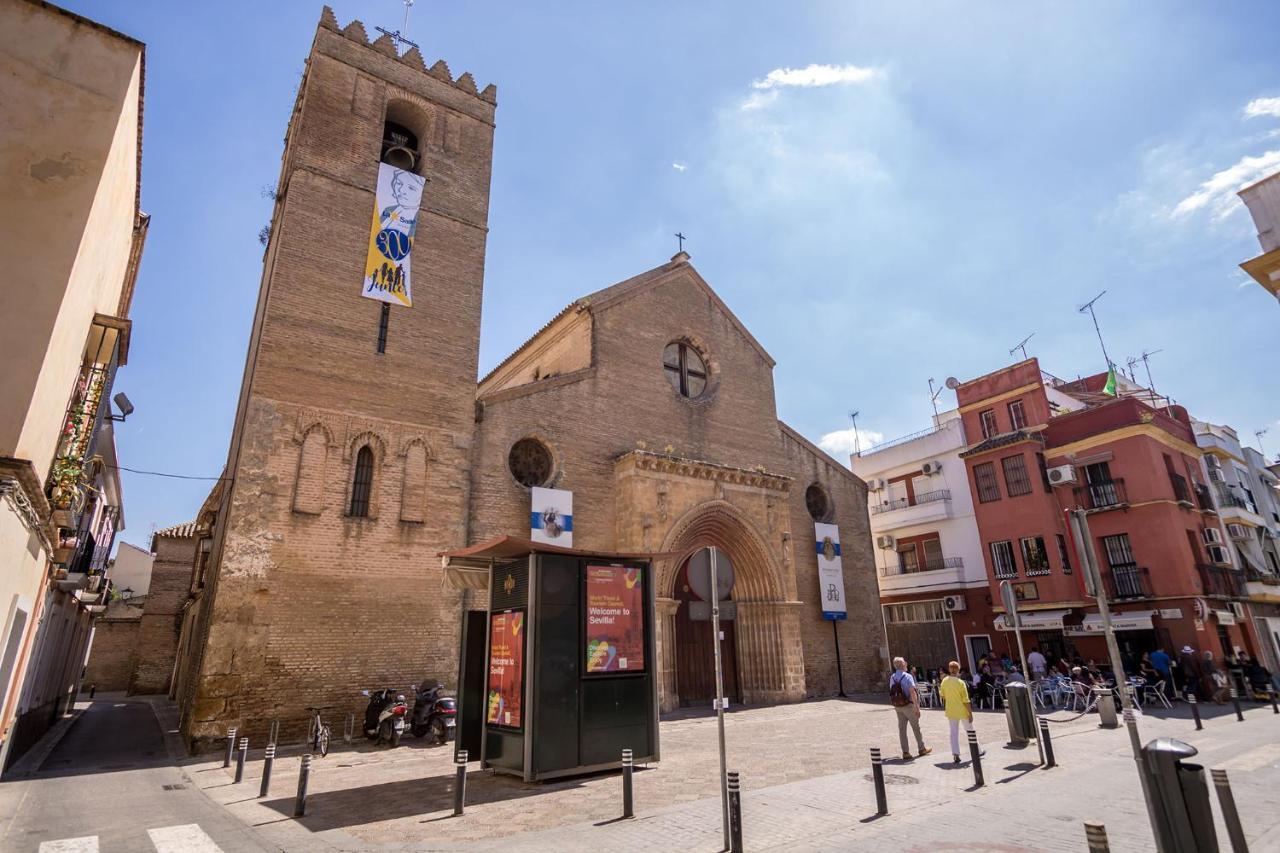 Froilan City Walls By Valcambre Sevilla Buitenkant foto