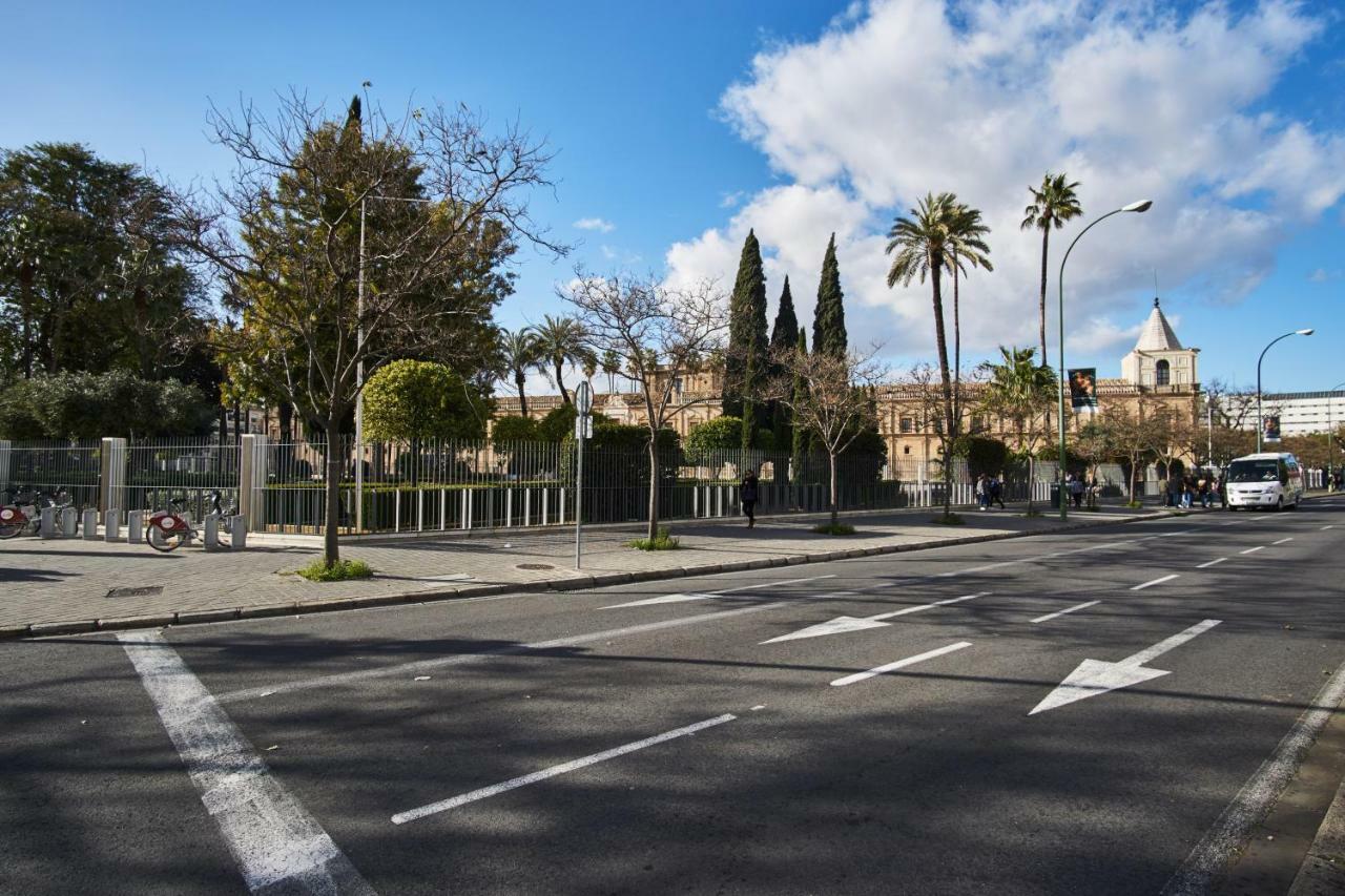 Froilan City Walls By Valcambre Sevilla Buitenkant foto